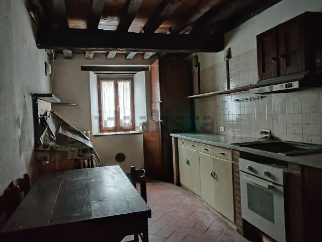 Rustico in vendita a Alta Val Tidone, Caminata