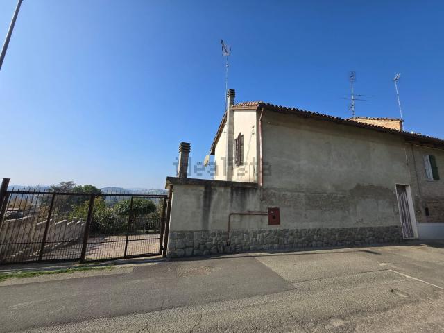 Rustico in vendita a Piemonte, Asti