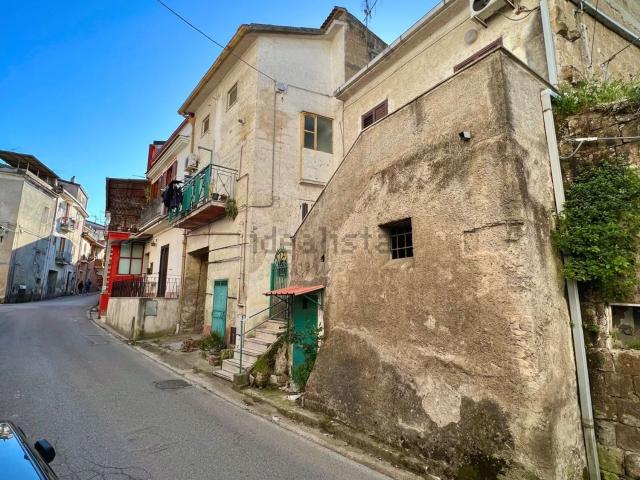 Rustico in vendita a Castel Campagnano, Campania