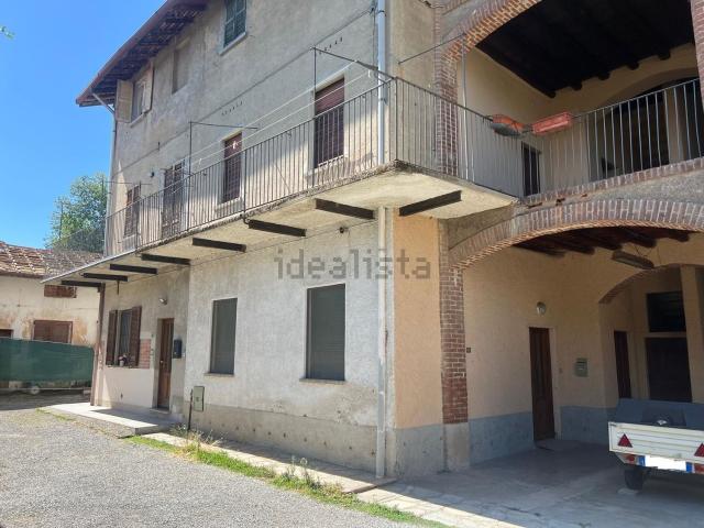 Rustico in vendita a Novedrate, Lombardia