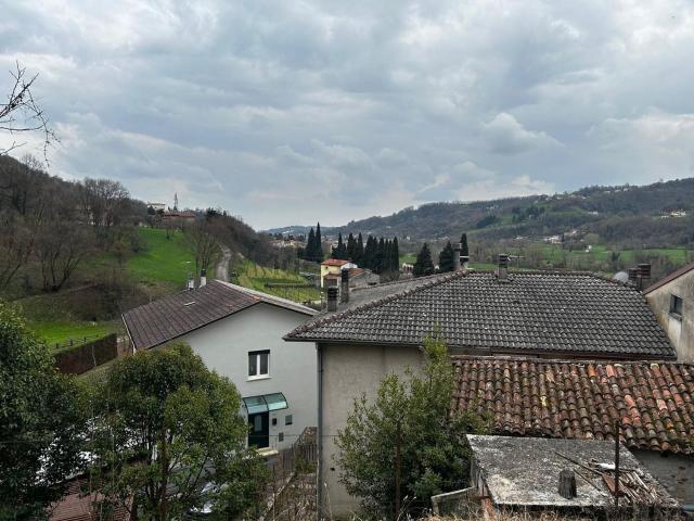 Rustico in vendita a Calvene, Veneto