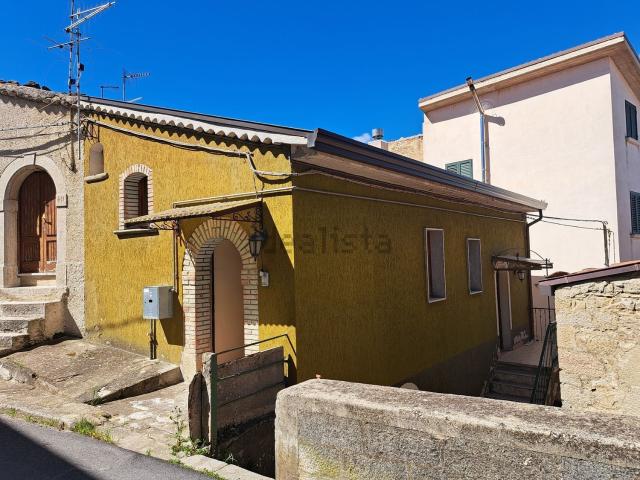 Rustico in vendita a Torella Del Sannio, Molise