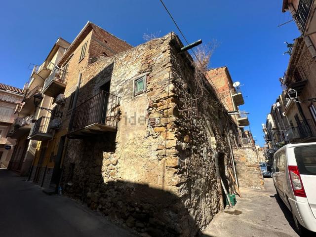Rustico in vendita a Santo Stefano Di Camastra, Sicilia