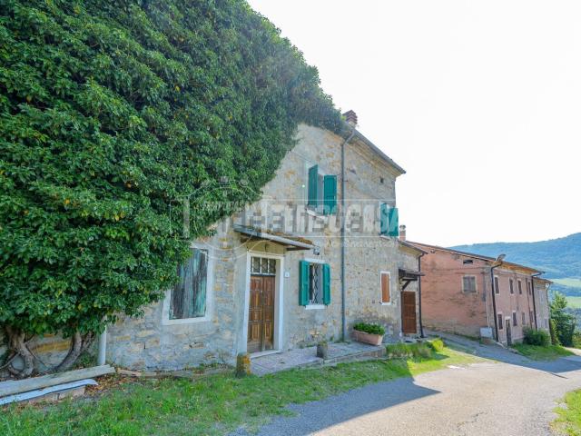 Rustico in vendita a Tresinaro - Secchia, Re