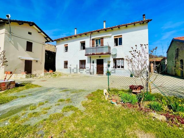 Rustico in vendita a Cascina Balzago, Bobbio