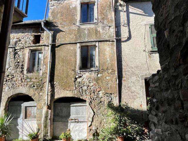 Rustico in vendita a Unione di comuni Montana Lunigiana, Filattiera