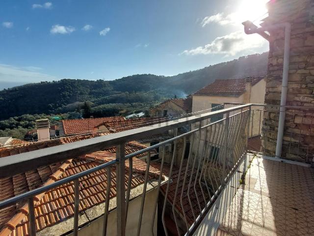 Rustico in vendita a Pietrabruna, Liguria