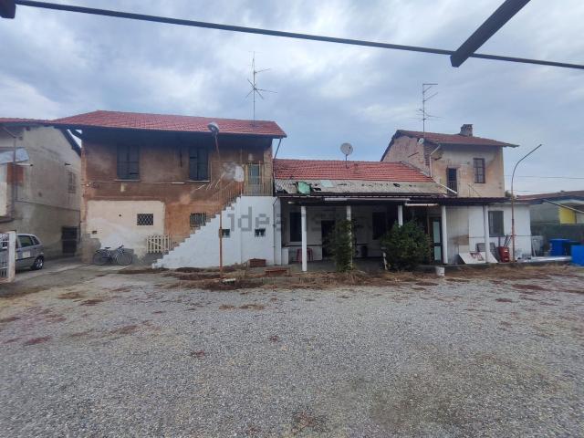 Rustico in vendita a Barengo, Novara