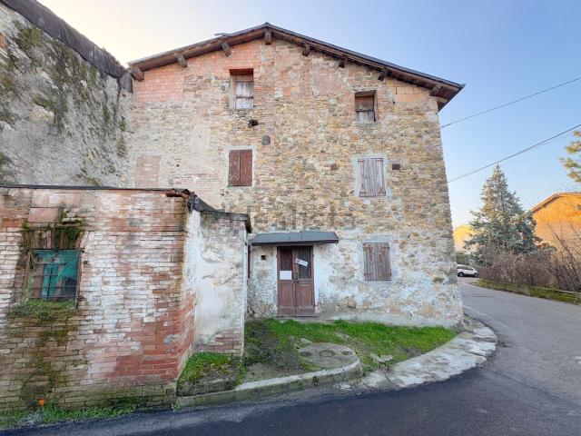 Rustico in vendita a Colline Matildiche, Re