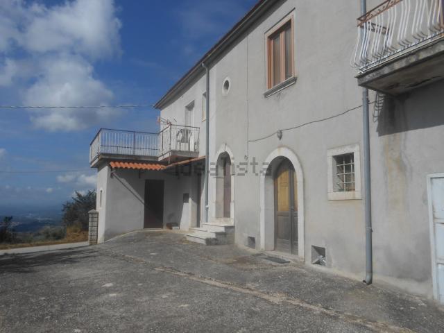 Rustico in vendita a Montefusco, Campania