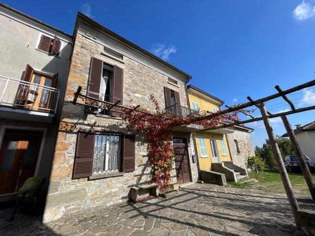 Rustico in vendita a Bardi, Reggio Emilia