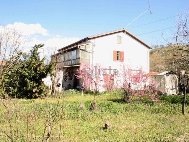 Rustico in vendita a Piemonte, Asti