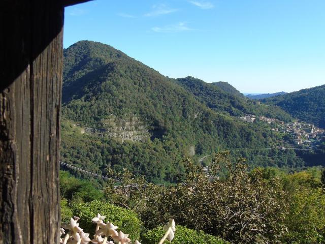 Rustico in vendita a Ubiale Clanezzo, Lombardia