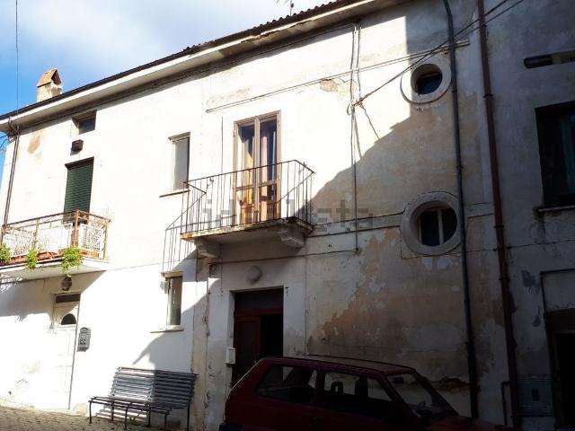Rustico in vendita a Poggiofiorito, Abruzzo
