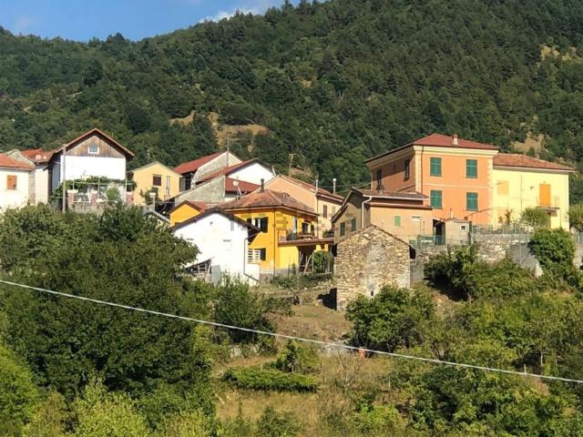 Rustico in vendita a Vobbia, Liguria