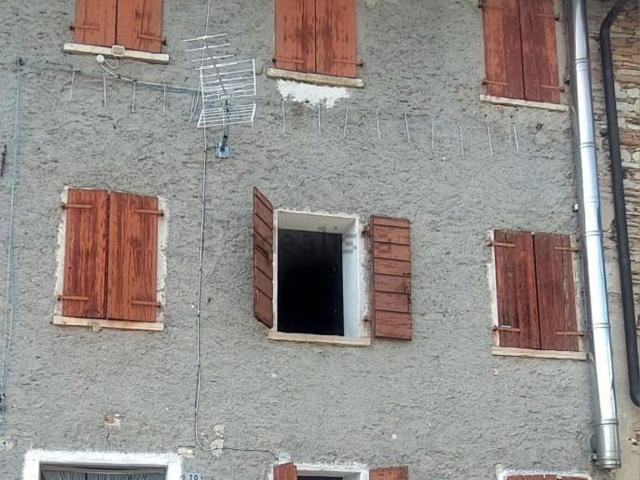 Rustico in vendita a Cavaso del Tomba, Vettorazzi