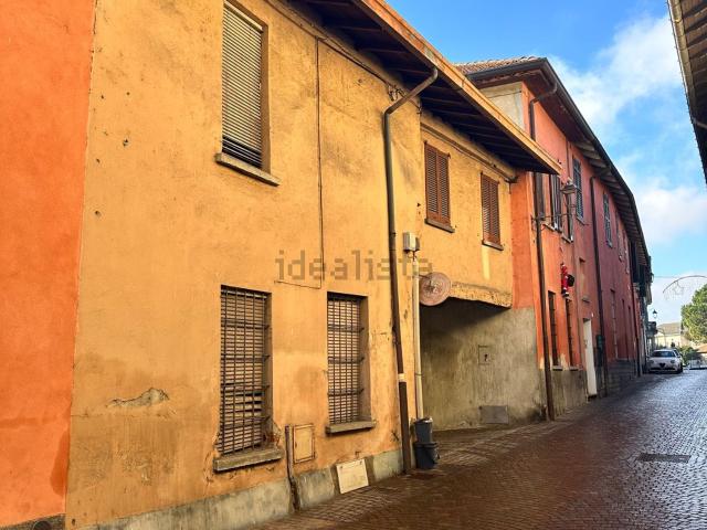 Rustico in vendita a Bodio Lomnago, Lombardia
