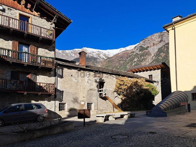 Rustico in vendita a Pré Saint Didier, Aosta