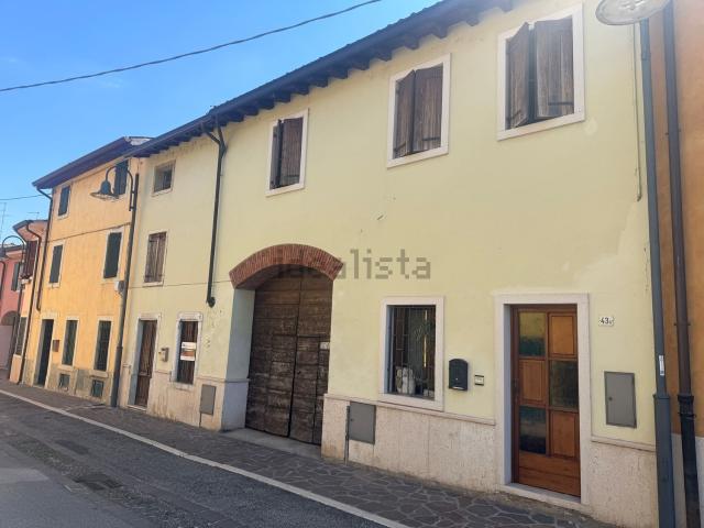 Rustico in vendita a Arcè, Pescantina