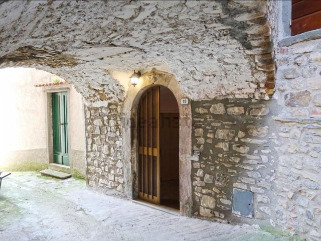 Rustico in vendita a Unione di comuni Montana Lunigiana, Bagnone