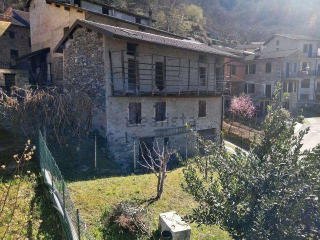 Rustico in vendita a Comunità montana della Valchiavenna, Verceia