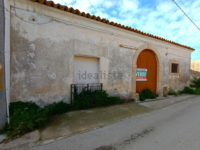 Rustico in vendita a Comiso, Sicilia
