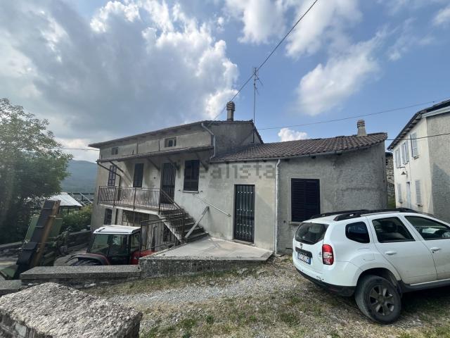 Rustico in vendita a Bardi, Reggio Emilia