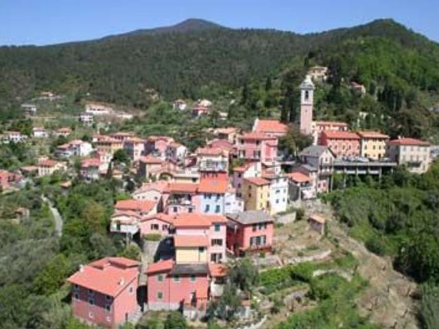 Rustico in vendita a Castiglione Chiavarese, Liguria