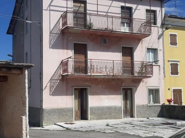 Rustico in vendita a Sant'anna D'alfaedo, Veneto