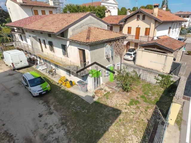 Rustico in vendita a Montereale Valcellina, Friuli-Venezia Giulia