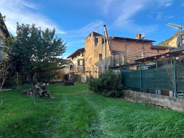 Rustico in vendita a Lezza, Ponte Lambro