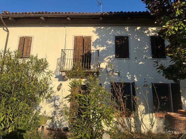 Rustico in vendita a Piemonte, Asti