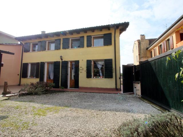 Rustico in vendita a Corte Maggiole, Villafranca Di Verona