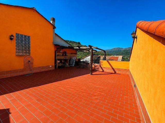 Rustico in vendita a Imperia, Liguria