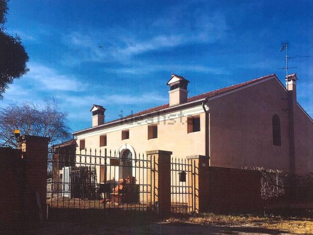 Rustico in vendita a Borgo Veneto, Saletto