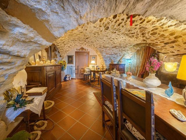 Rustico in vendita a Chiusanico, Liguria