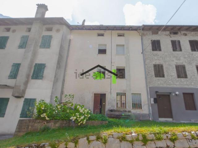 Rustico in vendita a Claut, Friuli-Venezia Giulia