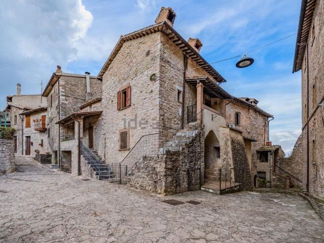 Rustico in vendita a Acquasparta, Umbria