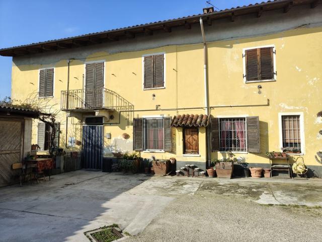 Rustico in vendita a Piemonte, Asti