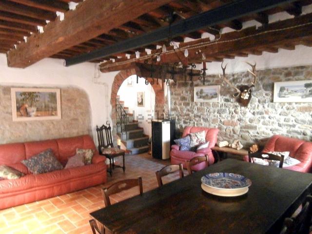 Rustico in vendita a Unione dei comuni Media Valle del Serchio, Ponte A Serraglio