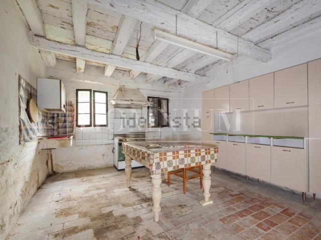 Rustico in vendita a Villaggio dei Fiori, Spinea