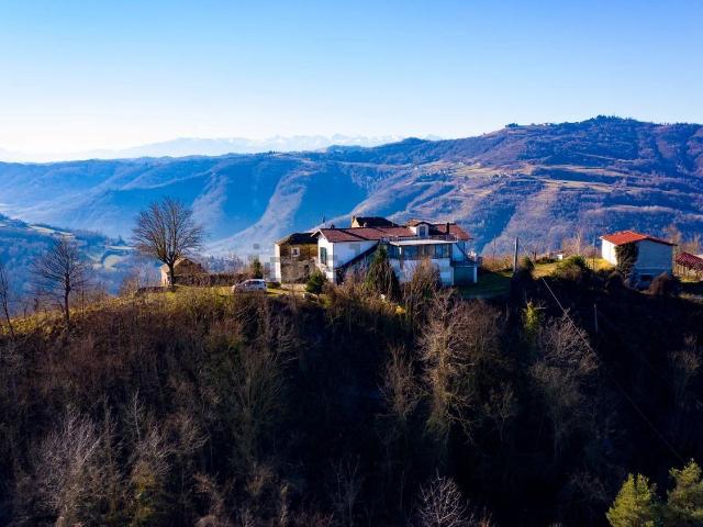 Rustico in vendita a Borgo Carro, Piemonte