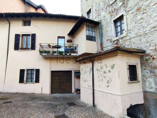 Rustico in vendita a Comunità della Valle dei Laghi, Padergnone
