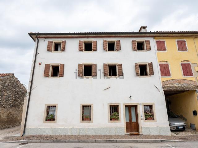 Rustico in vendita a Conegliano, Veneto
