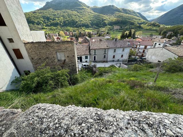 Rustico in vendita a Rocca Di Mezzo, Abruzzo
