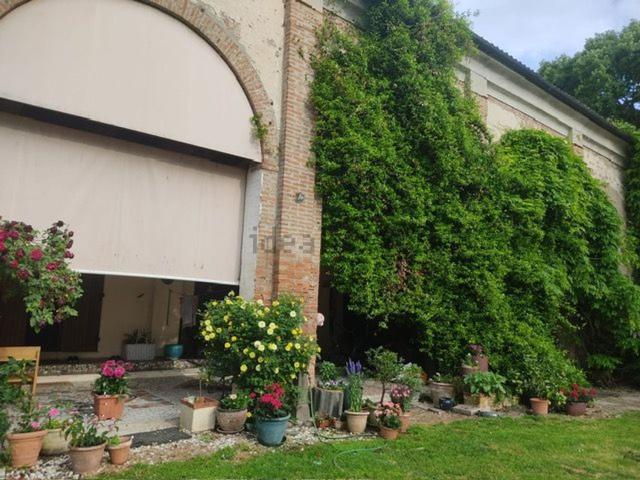 Rustico in vendita a Masi Torello, Reggio Emilia