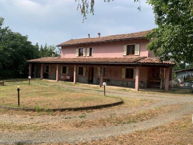 Rustico in vendita a Piemonte, Asti
