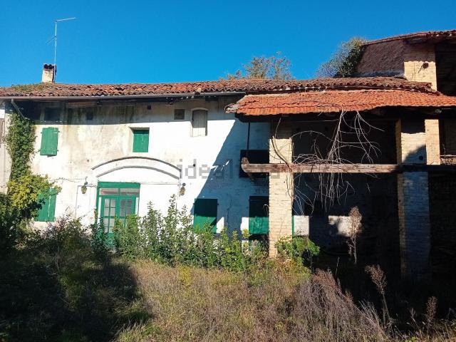 Rustico in vendita a Valvasone, Friuli-Venezia Giulia