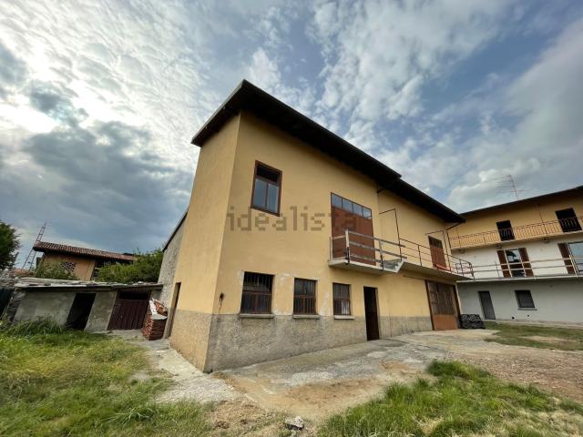 Rustico in vendita a Nembro, Lombardia