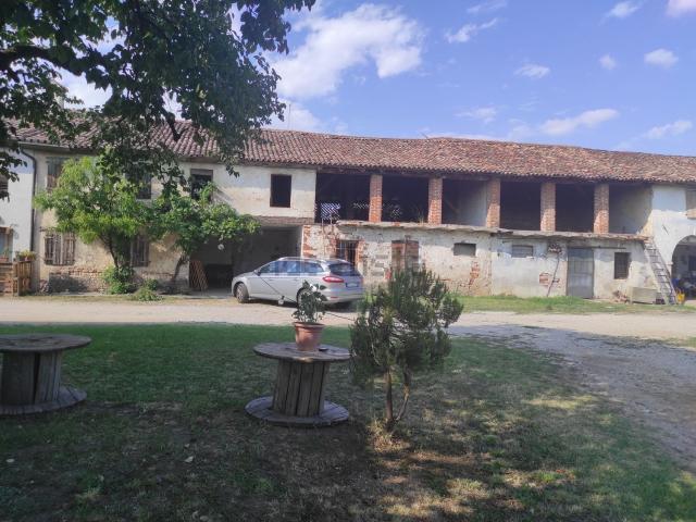 Rustico in vendita a Caerano di San Marco, Treviso